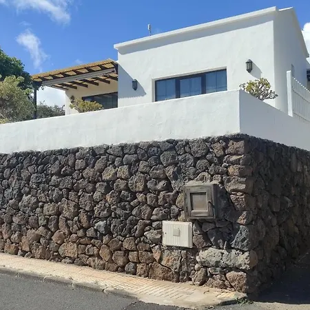 Casa Margarita Holiday home *